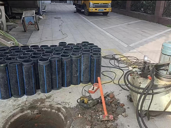 大石桥PE置换管厂家 DN315置换管 非开挖管短管置换